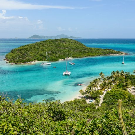 Martinik, Svatá Lucie a Grenadiny